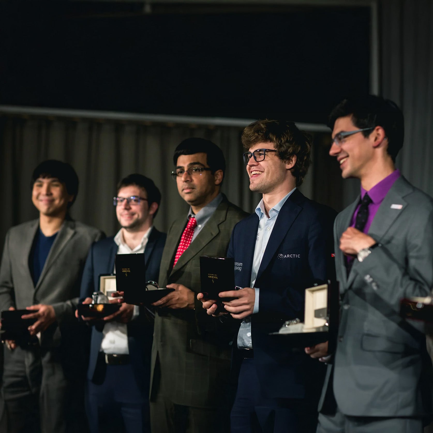 GRANDMASTER MARK II, 43 mm