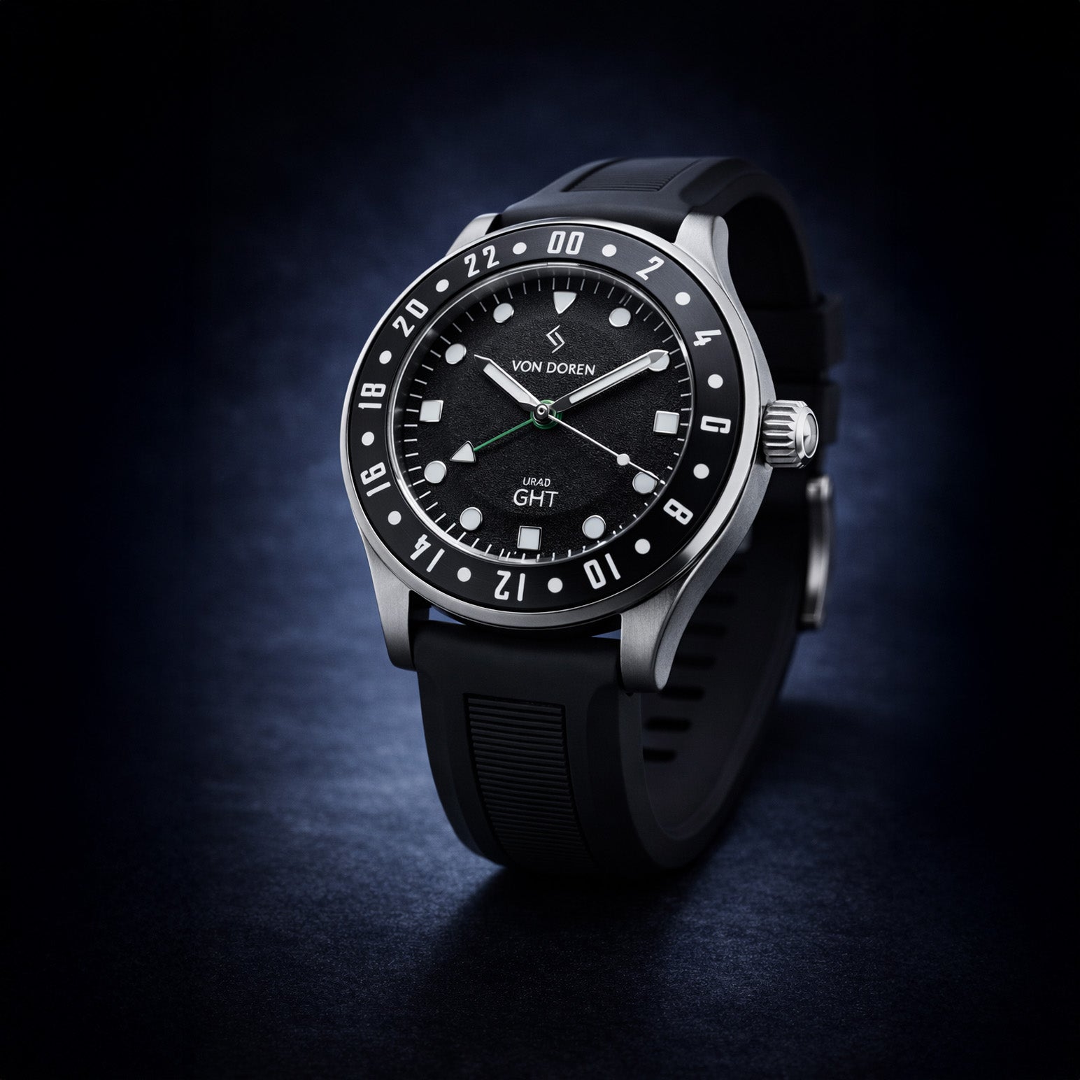 Von Doren URÆD GMT sort skive vist skrått mot venstre på mørk bakgrunn.
